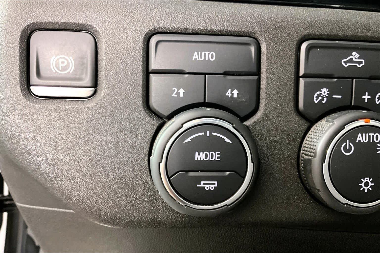 Certified 2023 Chevrolet Silverado 1500 LT AWD/4WD image 35