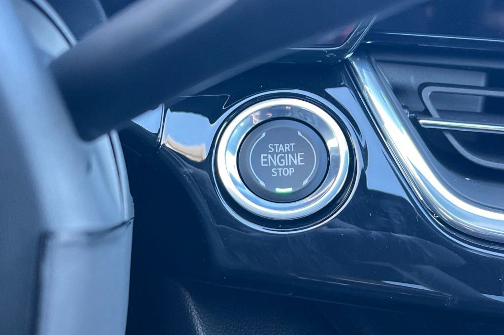 New 2026 Chevrolet Trax RS w/ Sunroof Package image 19