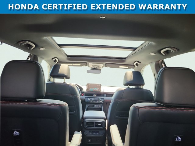 Certified 2025 Honda Pilot TrailSport image 15