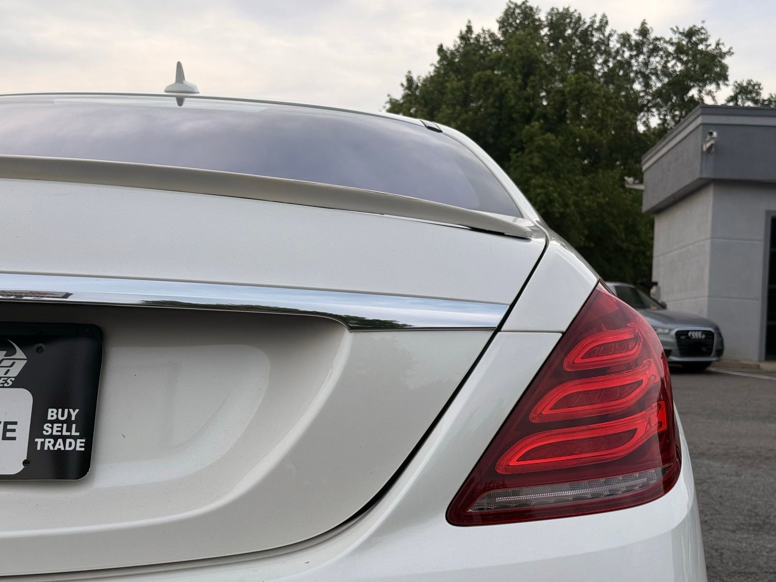 Used 2017 Mercedes-Benz S 550 Sedan image 10