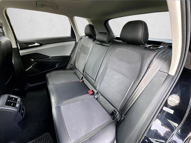 Used 2022 Volkswagen Taos SE image 28