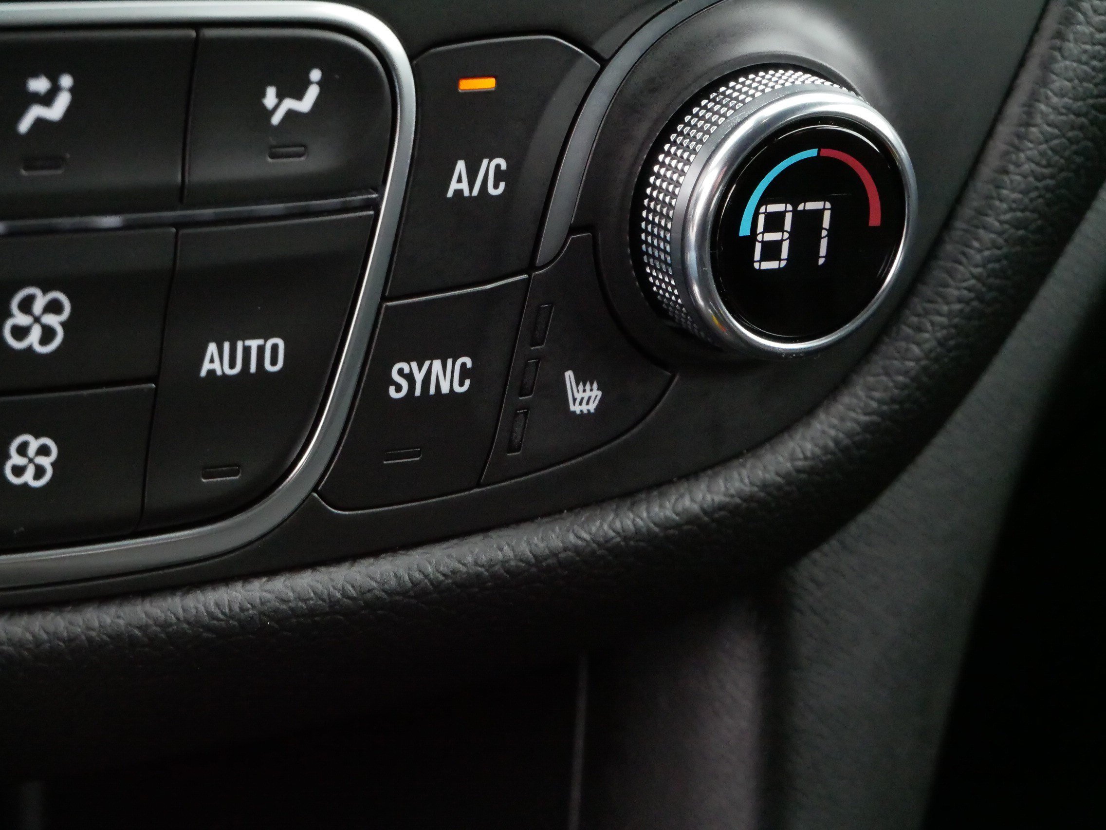Used 2024 Chevrolet Equinox LT AWD/4WD image 27