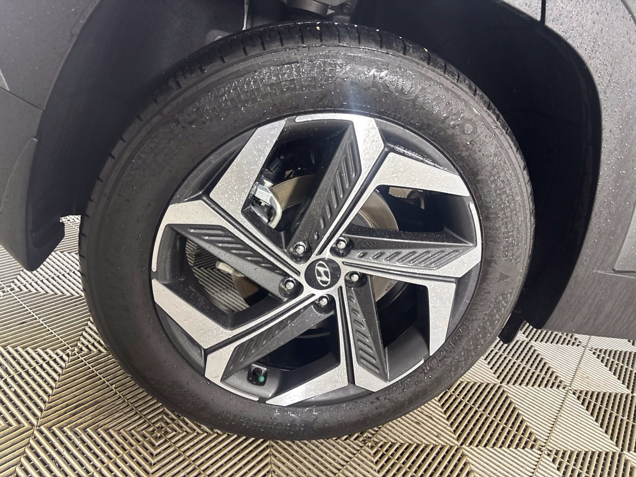 Used 2023 Hyundai Tucson Limited w/ Winter Package FWD image 35