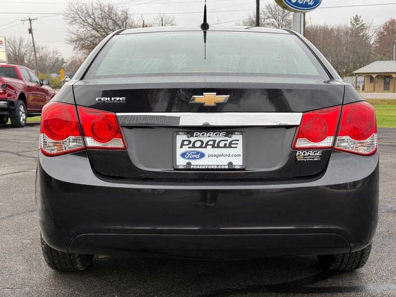 Used 2013 Chevrolet Cruze LS image 4