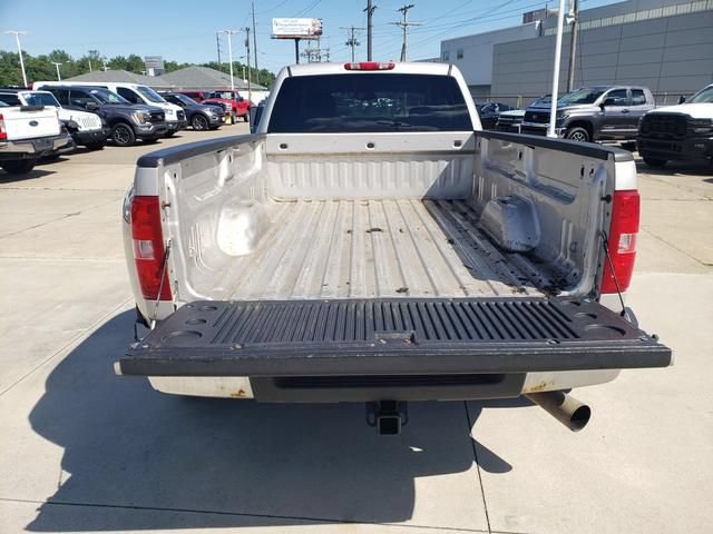 Used 2008 Chevrolet Silverado 3500 LT AWD/4WD image 6
