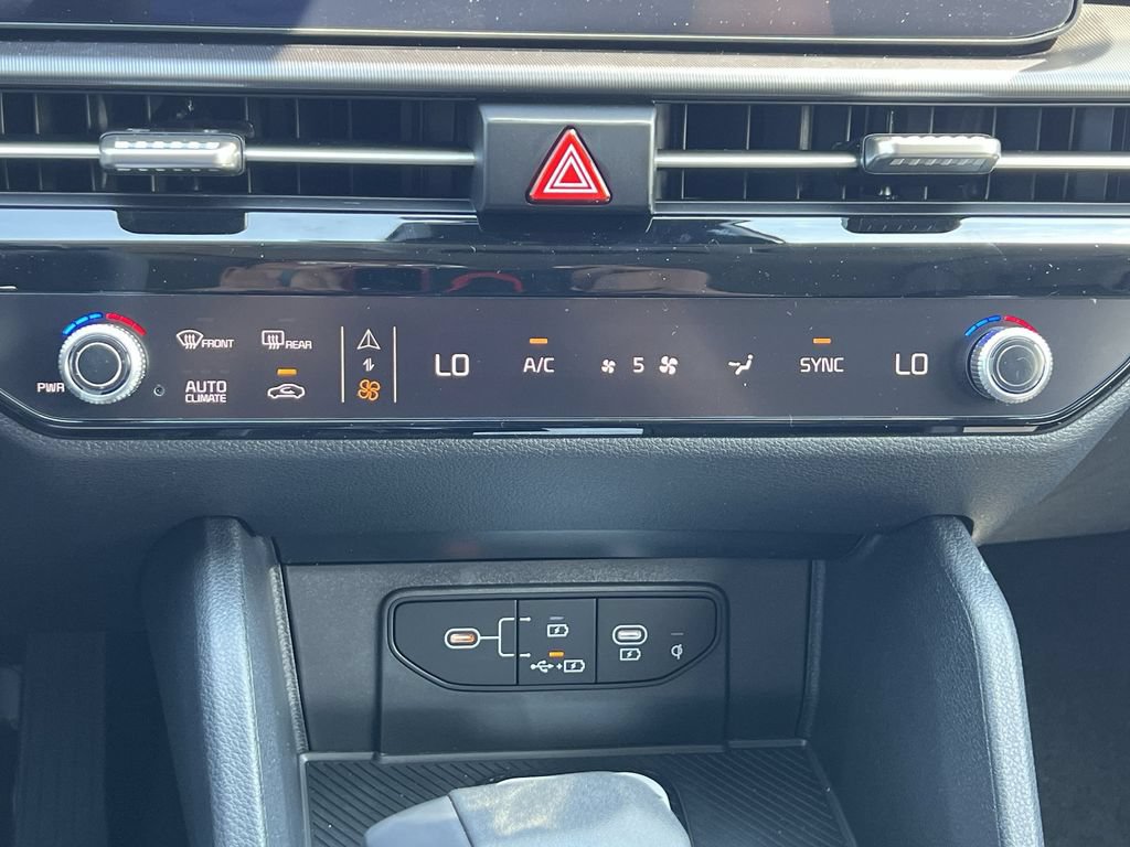 New 2026 Kia Sportage EX FWD image 18