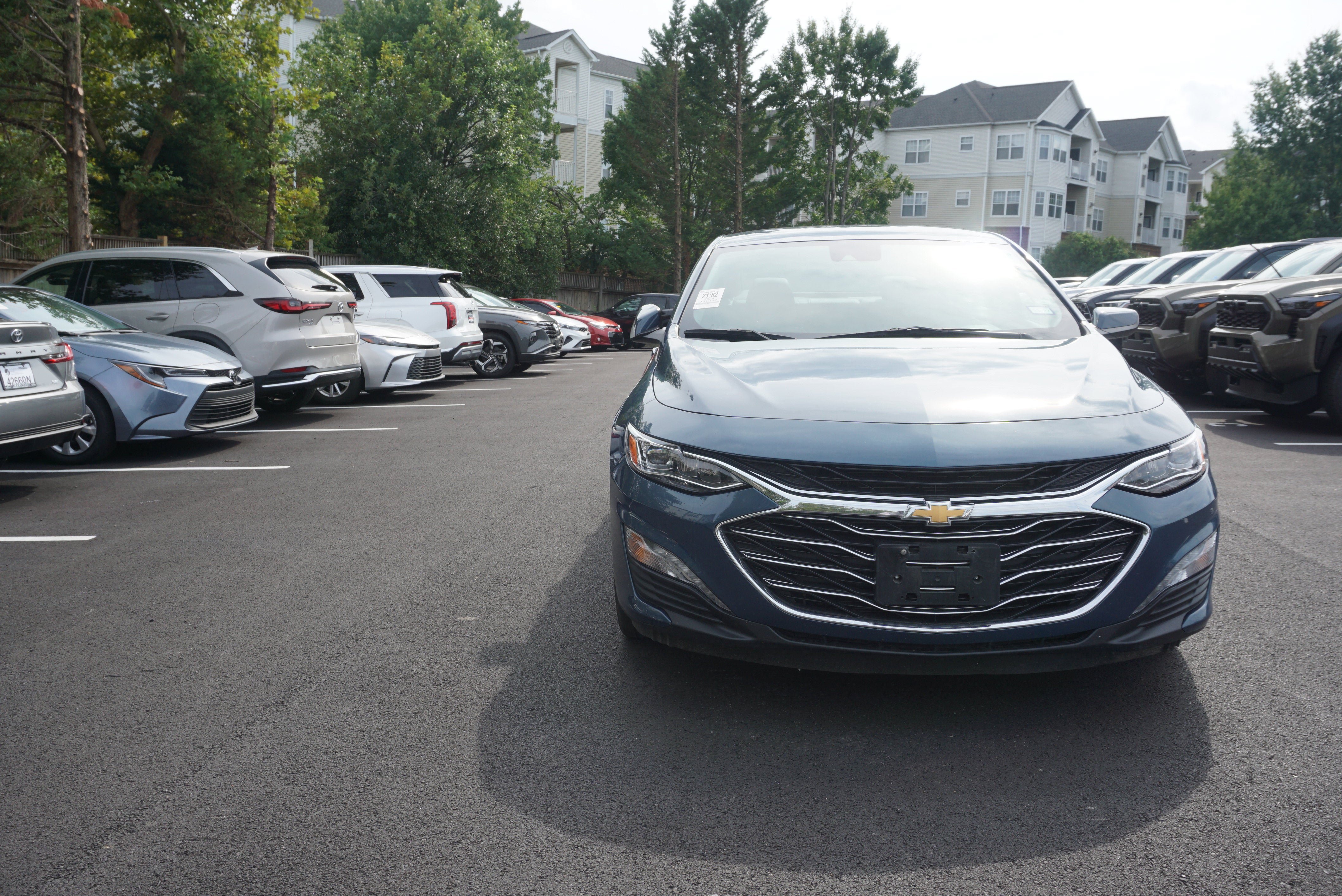 Used 2024 Chevrolet Malibu LT FWD image 2