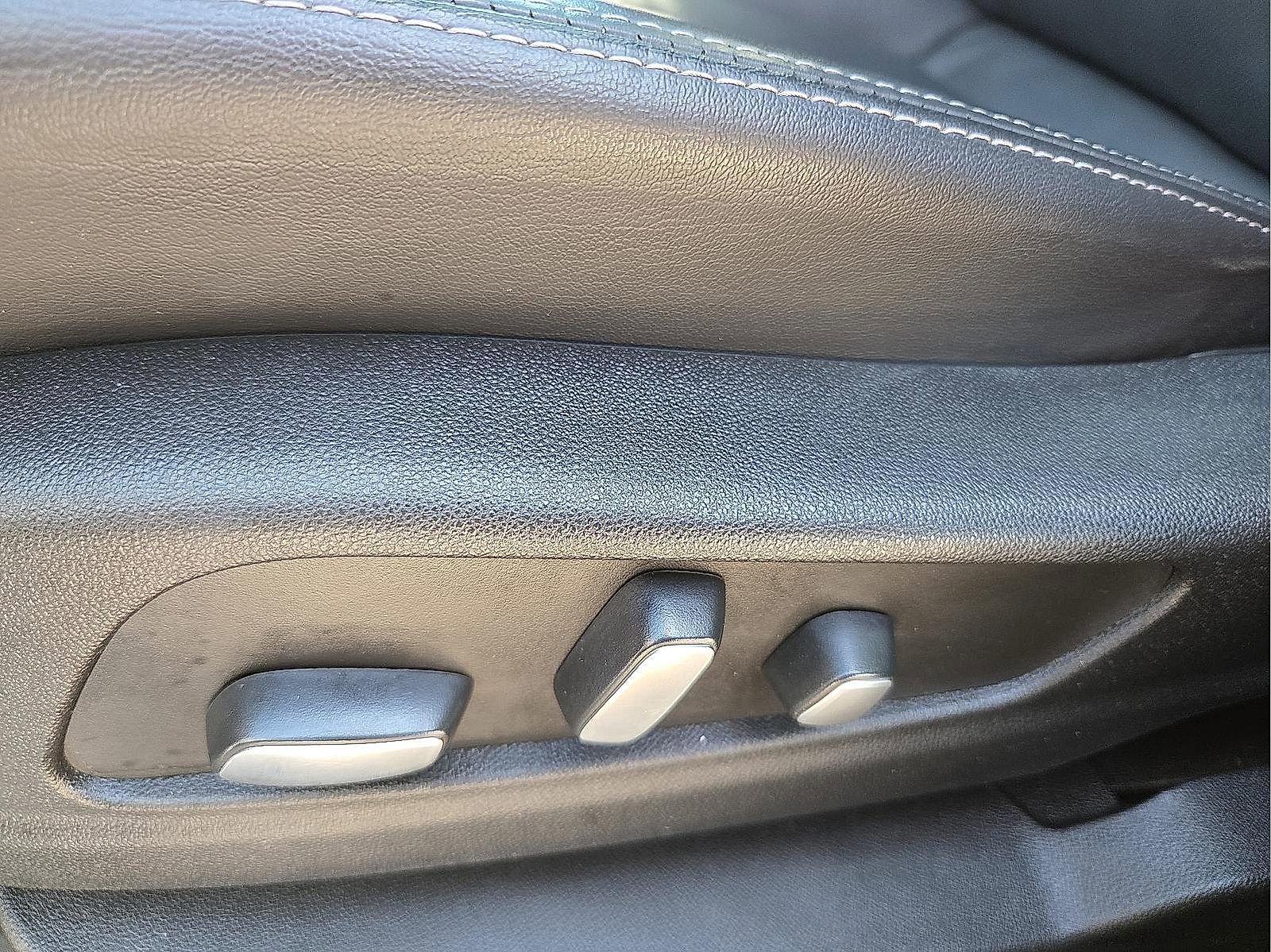 Certified 2023 Cadillac XT5 Premium Luxury image 14