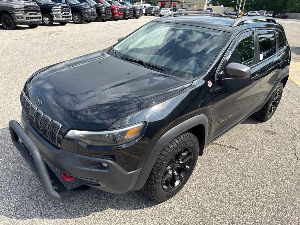 Used 2019 Jeep Cherokee Trailhawk w/ Cold Weather Group AWD/4WD image 11