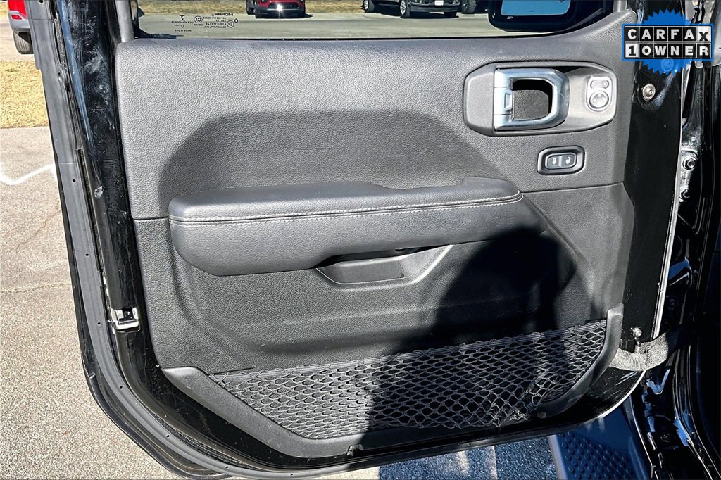 Used 2023 Jeep Wrangler Unlimited Sahara w/ Dual Top Group image 20