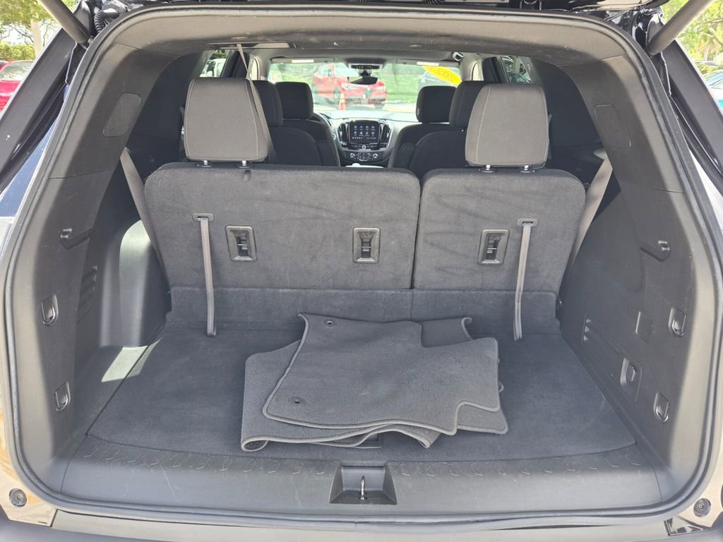 Used 2023 Chevrolet Traverse LT FWD image 17