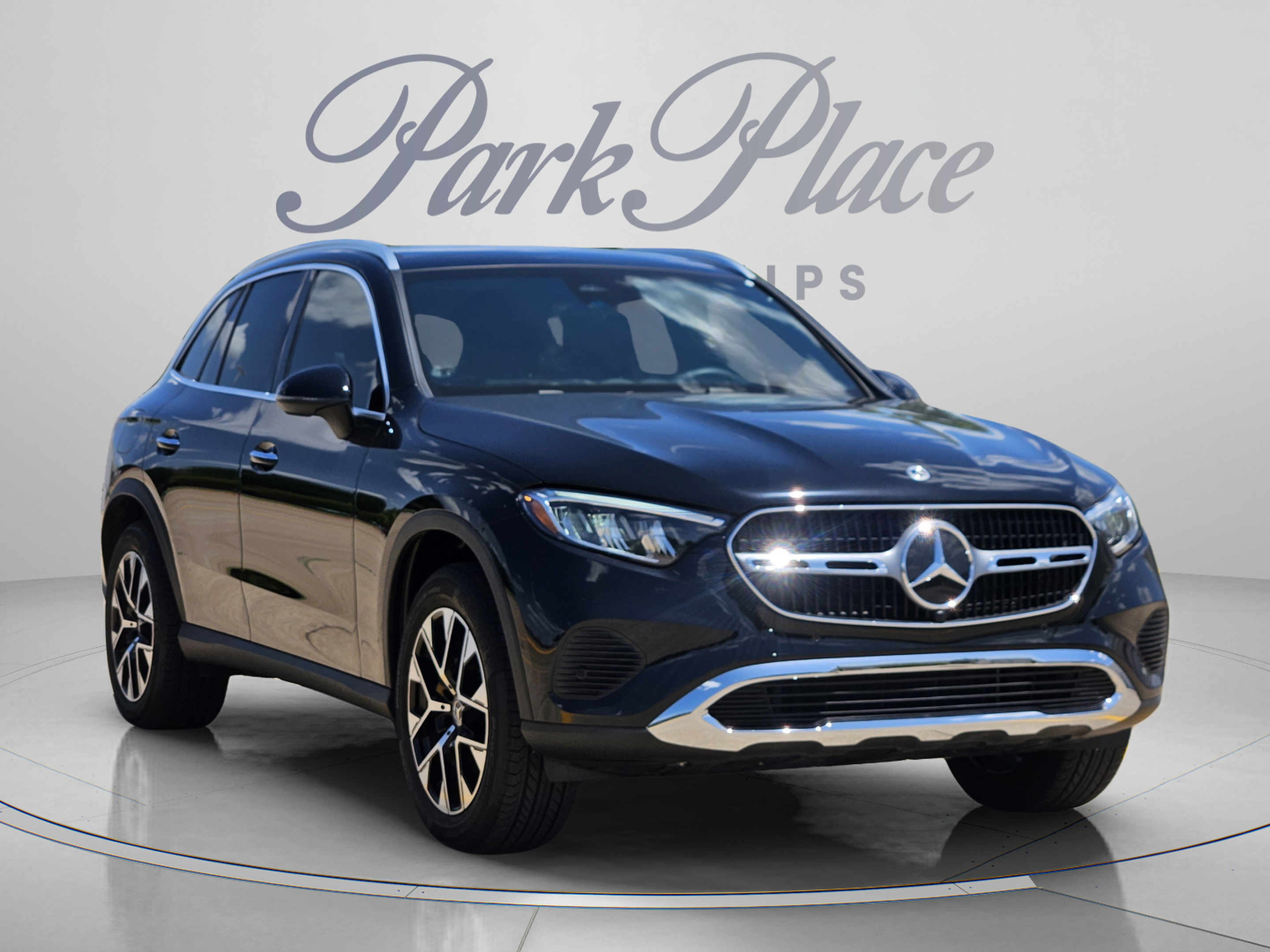 Certified 2026 Mercedes-Benz GLC 350e 4MATIC image 4