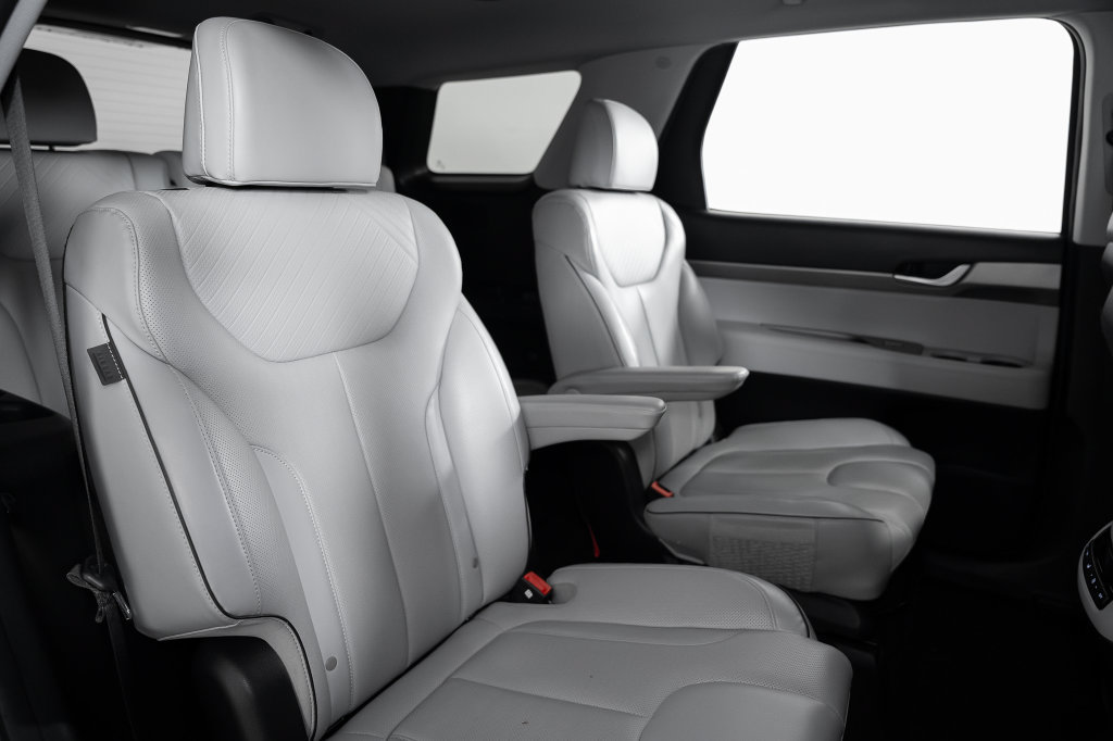 Certified 2024 Hyundai Palisade SEL FWD image 24