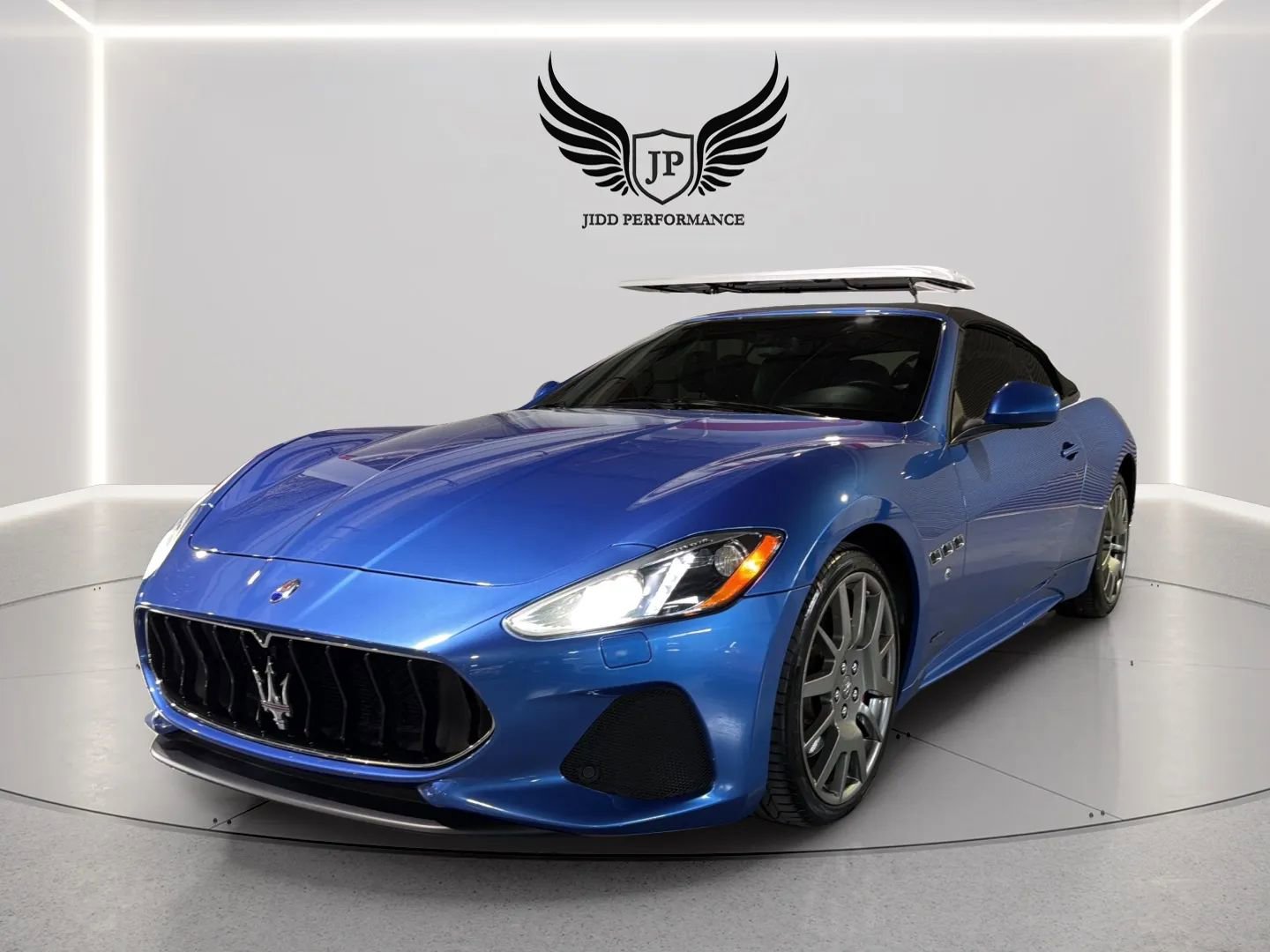 Used 2018 Maserati GranTurismo Sport RWD image 35