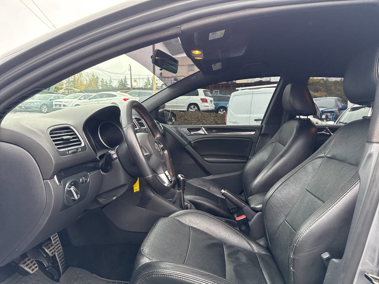 Used 2012 Volkswagen Golf 4-Door image 28