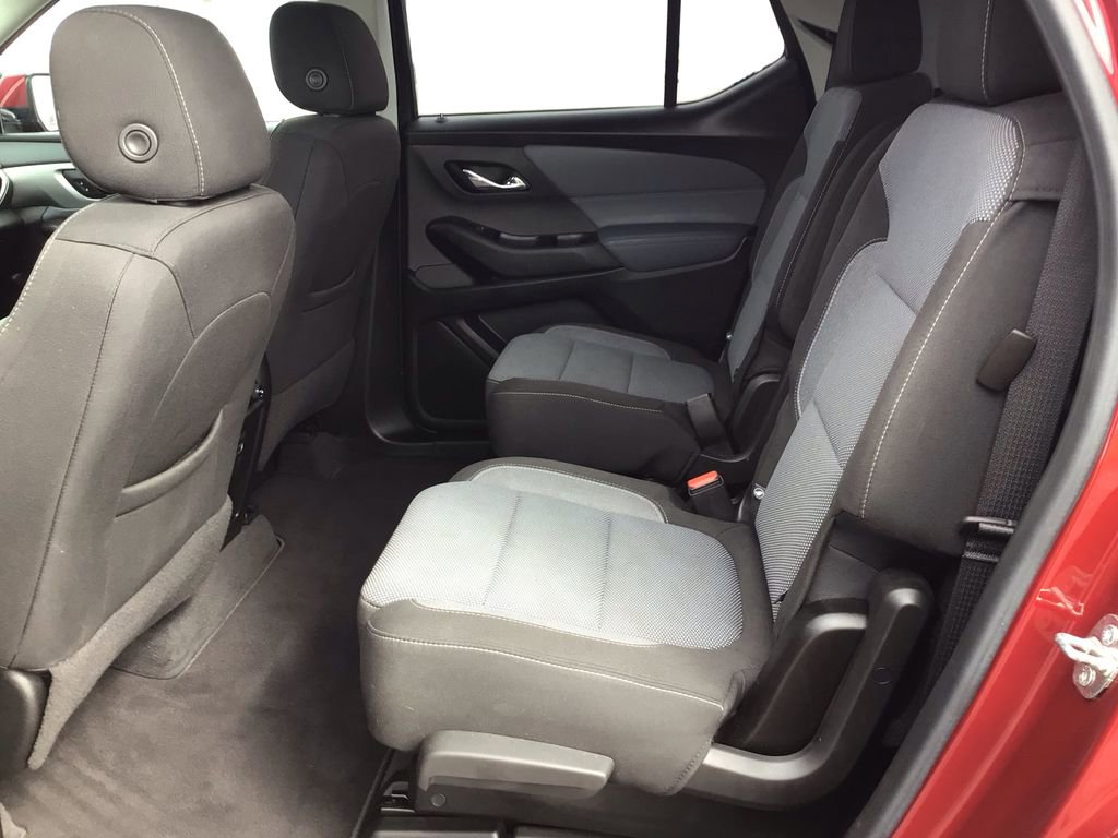 Used 2020 Chevrolet Traverse LT image 10