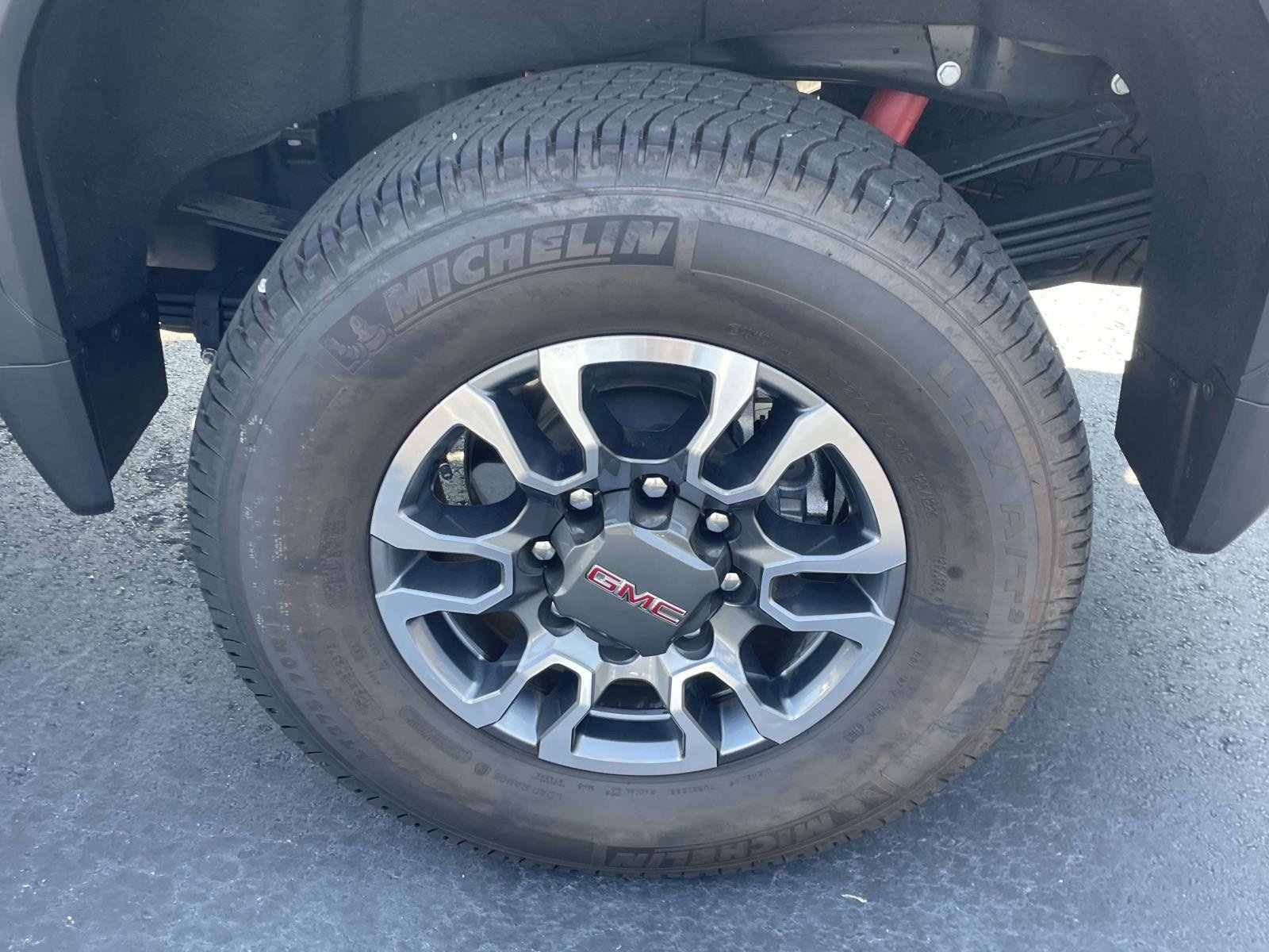 Certified 2025 GMC Sierra 2500 SLE w/ Max Trailering Package image 13