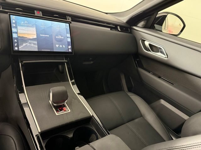 Certified 2026 Land Rover Range Rover Velar Dynamic SE AWD/4WD image 22
