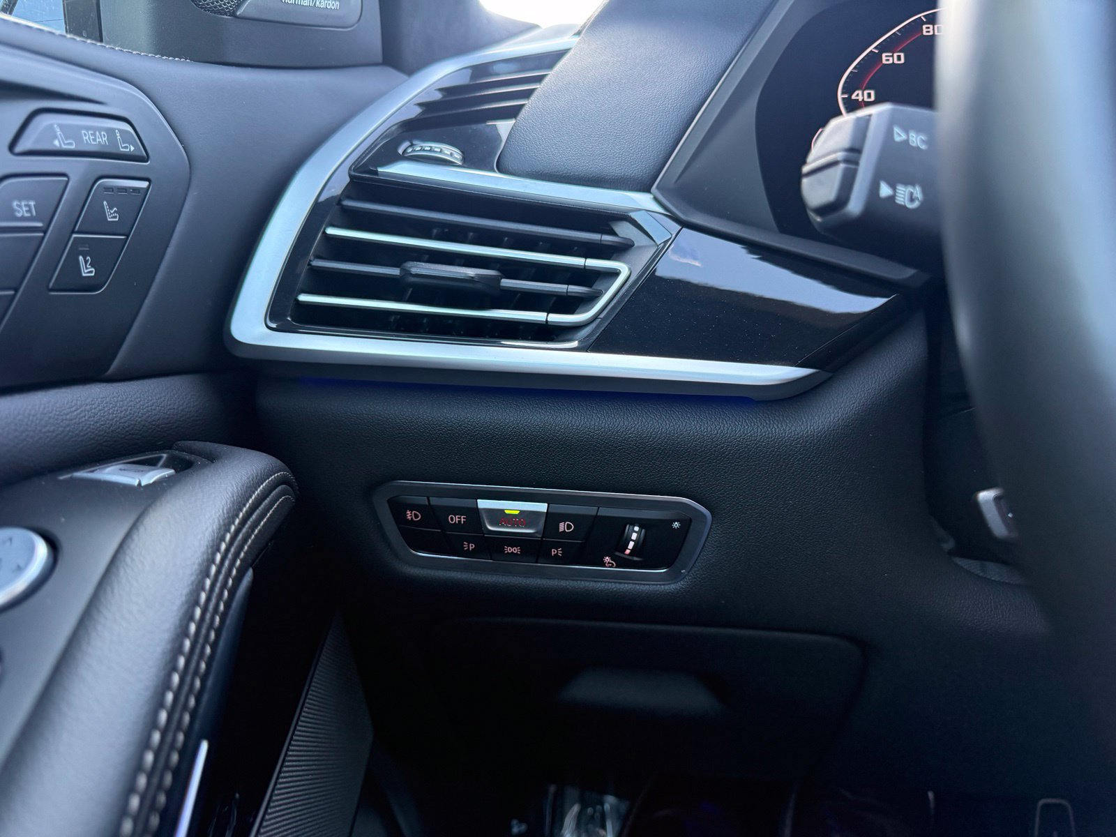 Used 2022 BMW X7 M50i AWD/4WD image 33