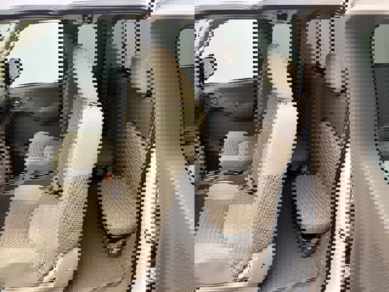 Used 2010 Nissan Frontier SE w/ SE Value Truck Pkg image 10