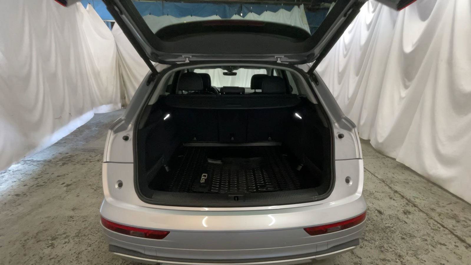 Used 2021 Audi Q5 2.0T Premium w/ Convenience Package AWD/4WD image 18