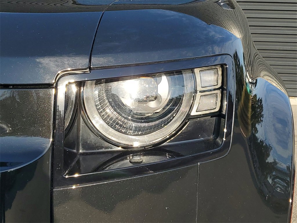 Used 2021 Land Rover Defender 110 X-Dynamic HSE image 15