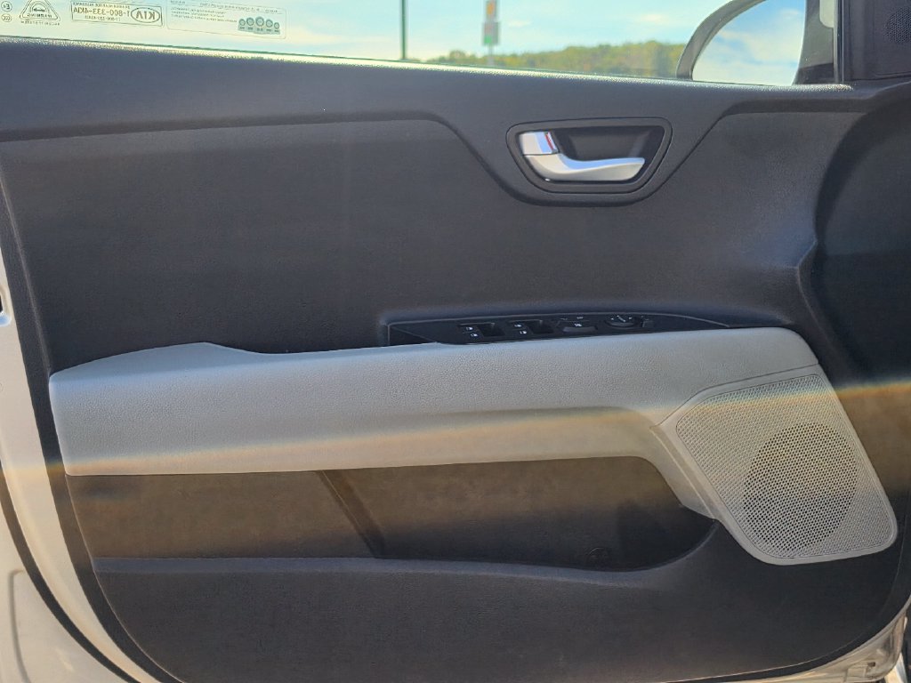 Used 2018 Kia Rio S FWD image 12
