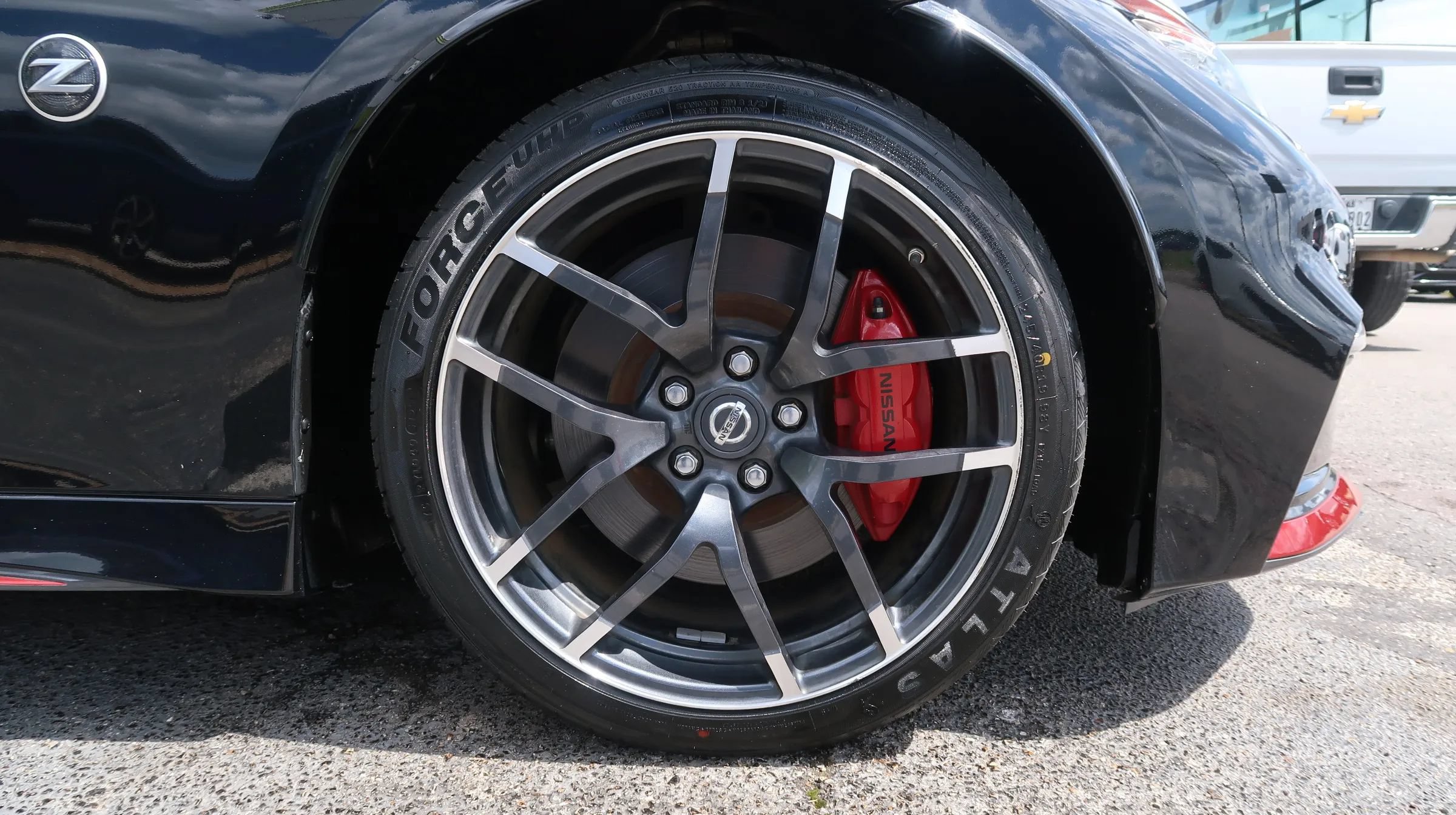 Used 2019 Nissan 370Z NISMO RWD image 41