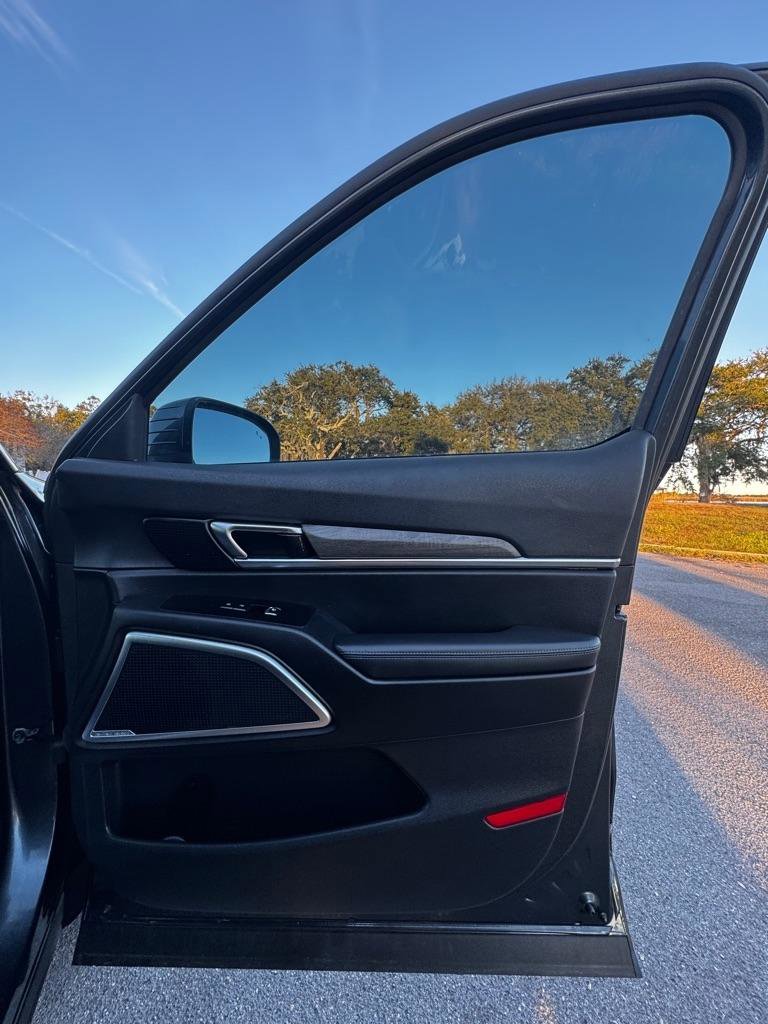 Used 2022 Kia Telluride SX w/ SX Prestige Package AWD/4WD image 13