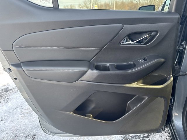 Used 2020 Chevrolet Traverse LT w/ Driver Confidence II Package image 17