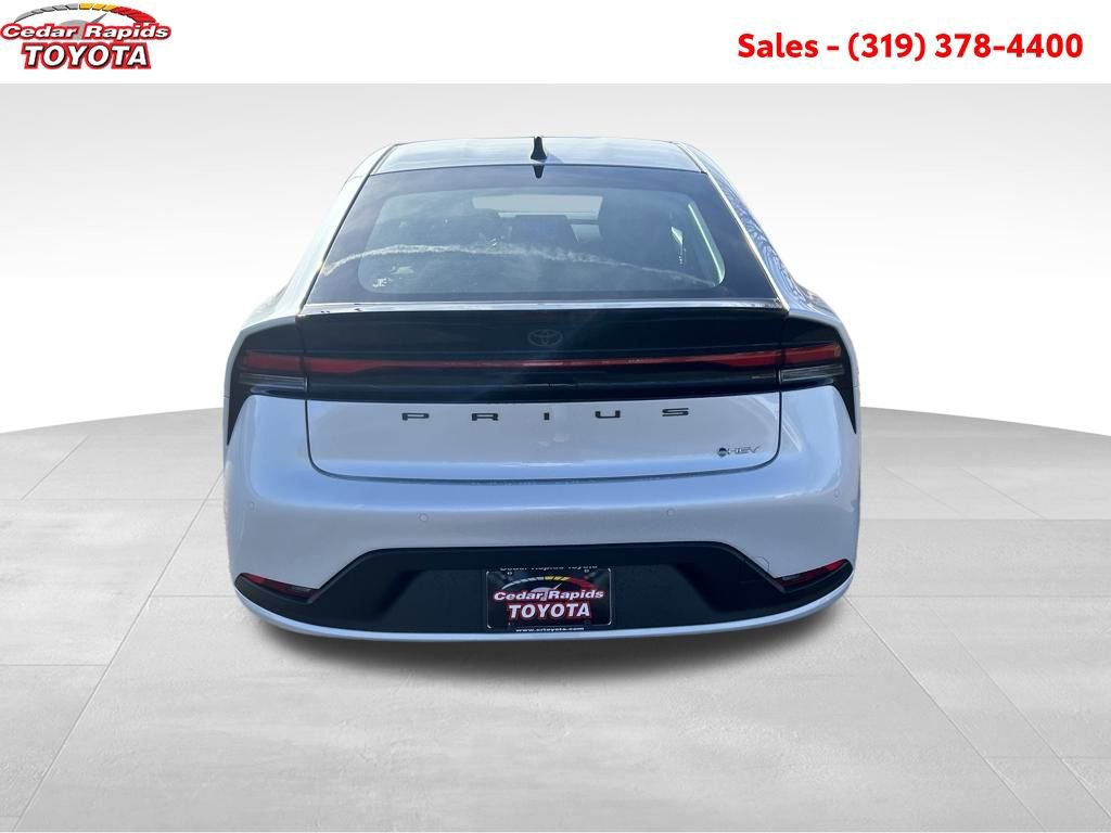 New 2026 Toyota Prius LE image 4
