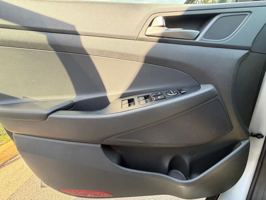 Used 2016 Hyundai Tucson Limited w/ Option Group 03 AWD/4WD image 32