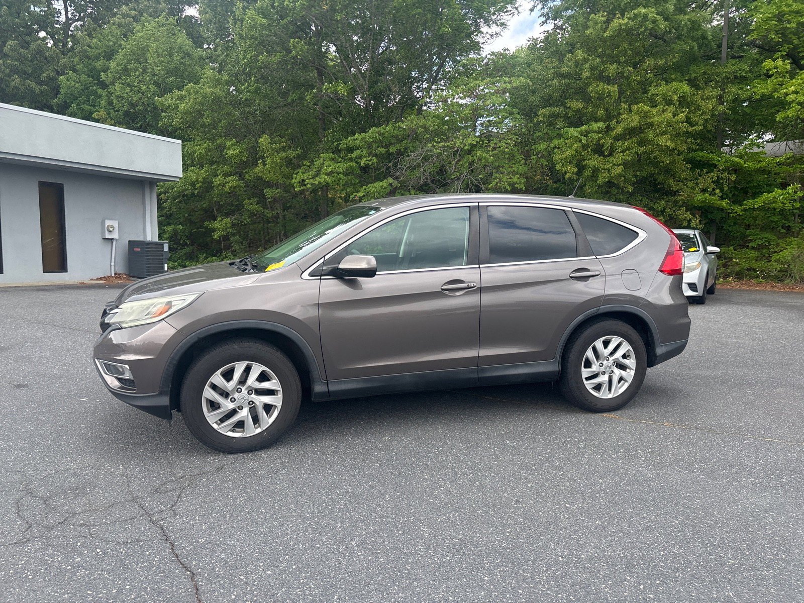 Used 2016 Honda CR-V EX image 3