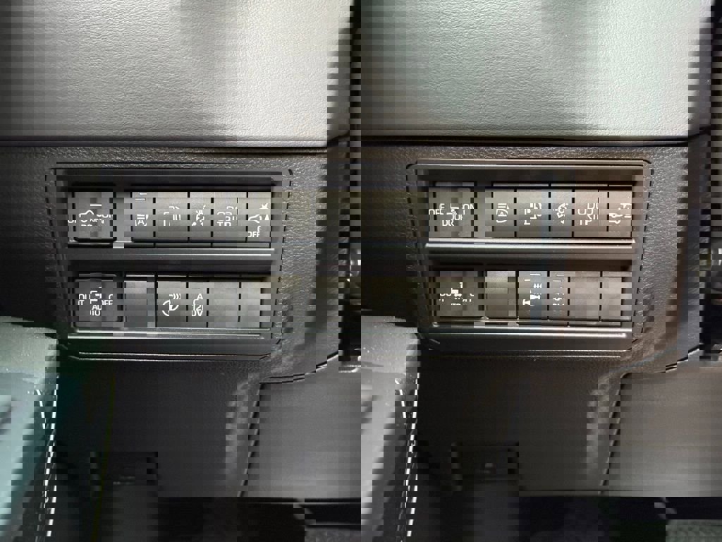 Used 2026 Toyota Sequoia Platinum image 27