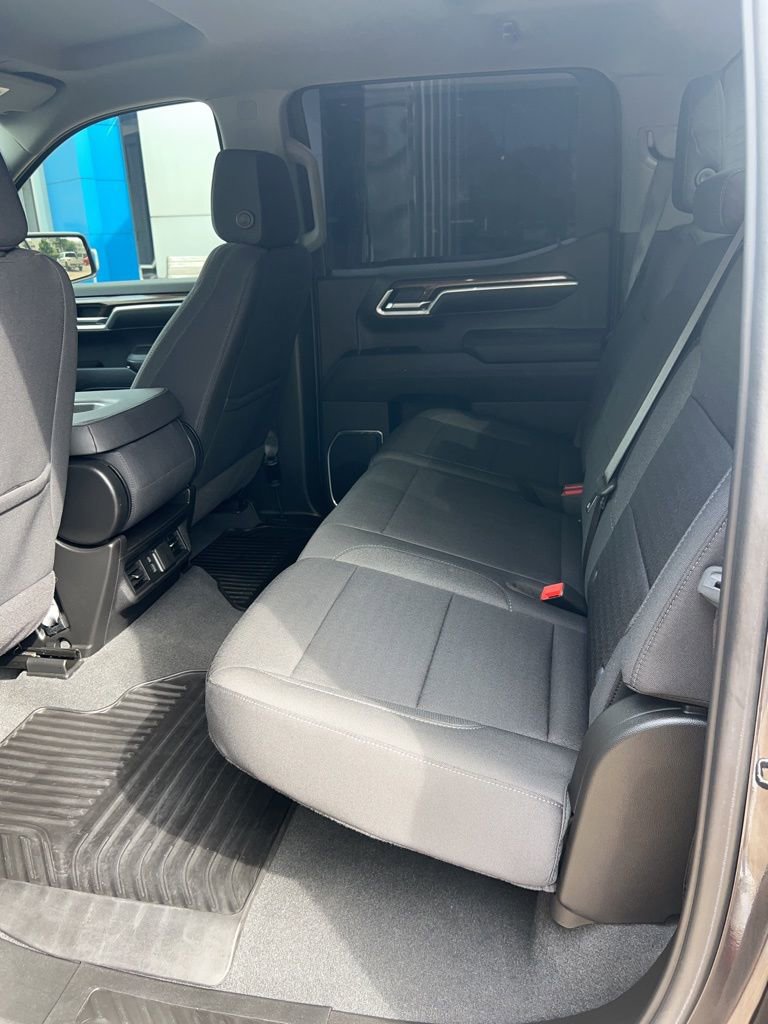 Used 2024 Chevrolet Silverado 1500 LT image 11