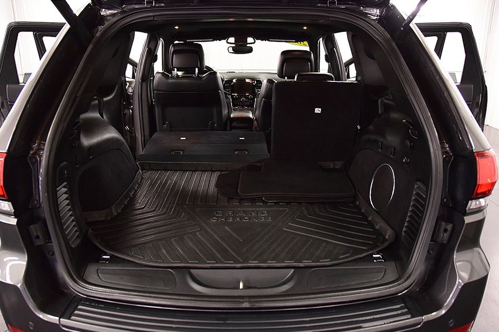 Used 2020 Jeep Grand Cherokee Altitude AWD/4WD image 34