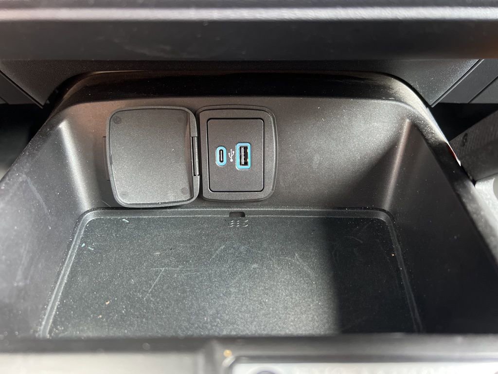 Used 2023 Ford Bronco Badlands image 29