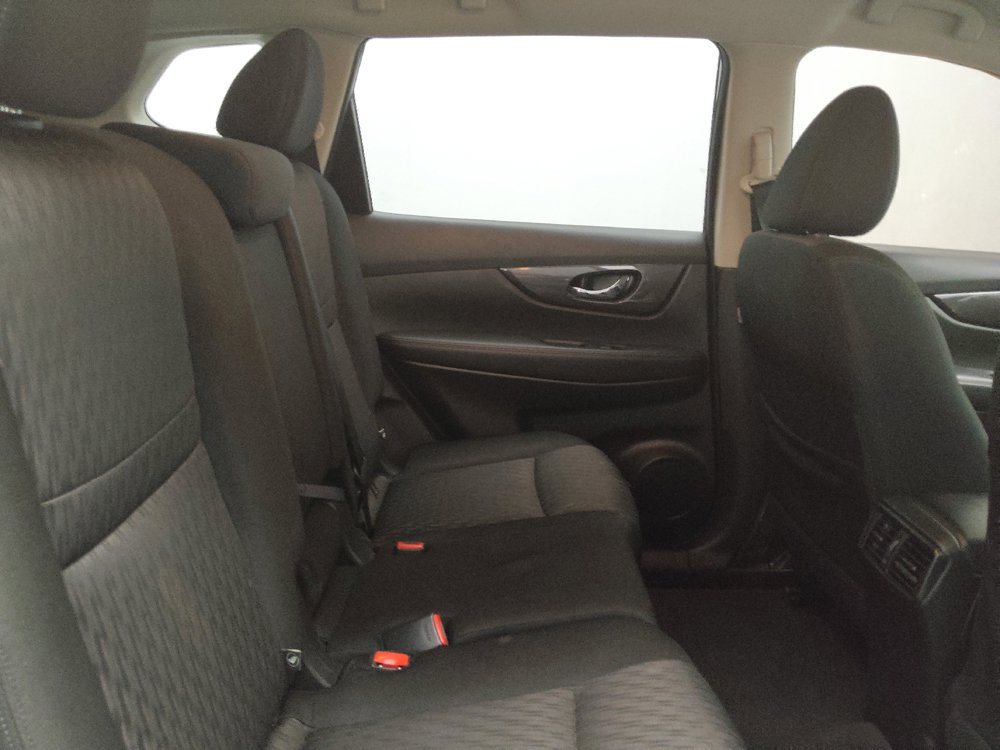 Used 2019 Nissan Rogue SV FWD image 19