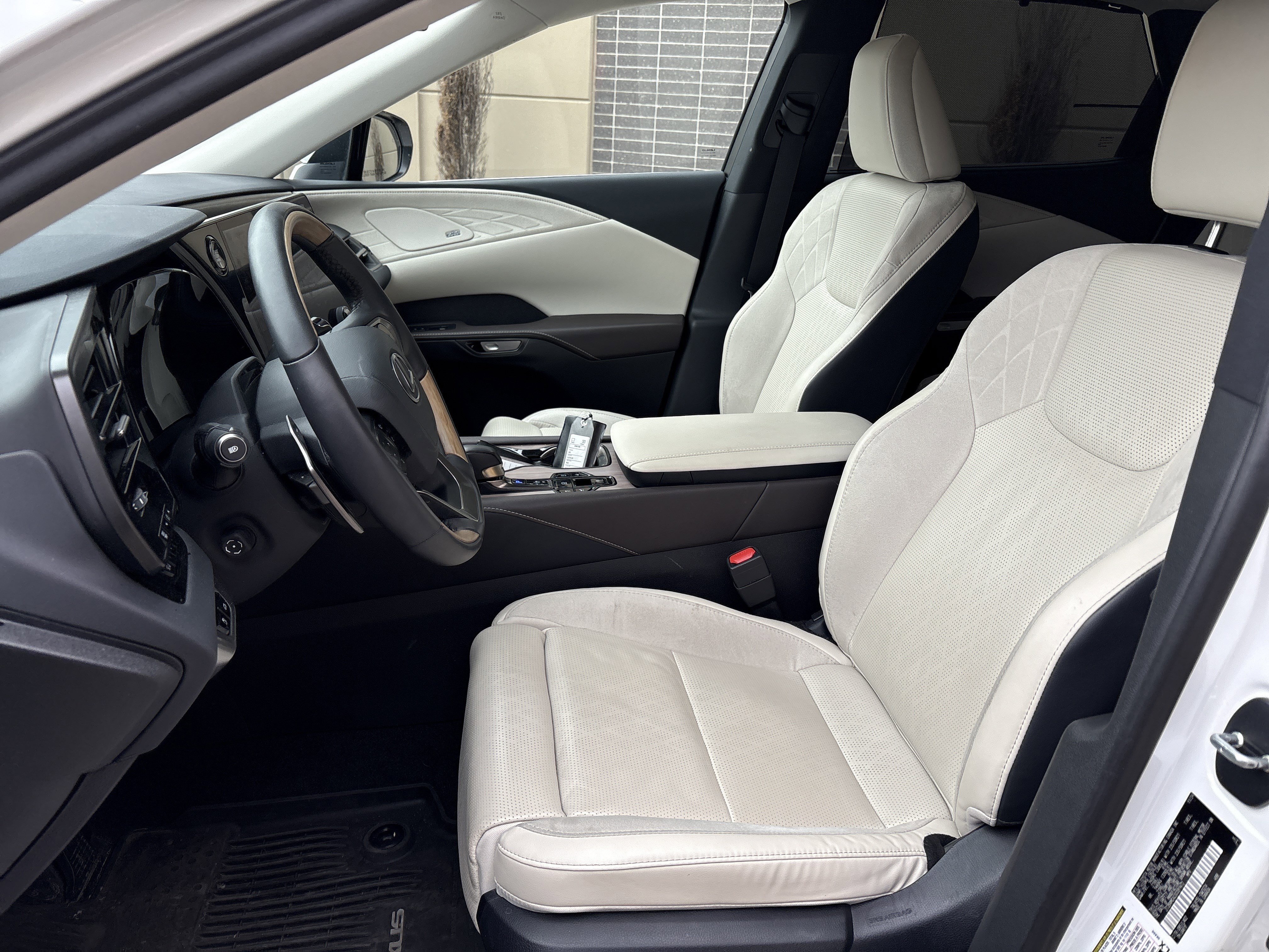 Used 2025 Lexus RX 350 350 Luxury image 16