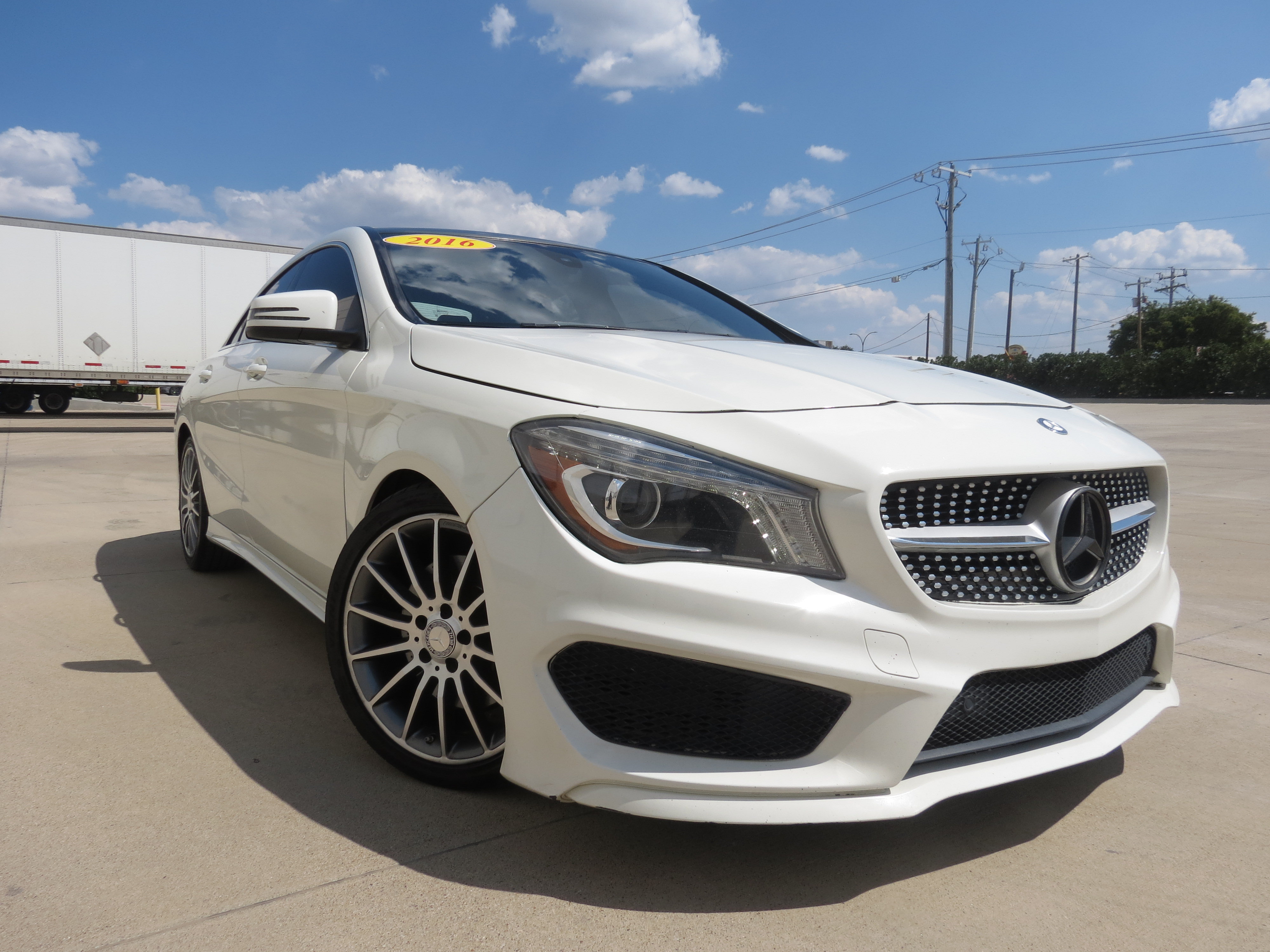 Used 2016 Mercedes-Benz CLA 250 image 2