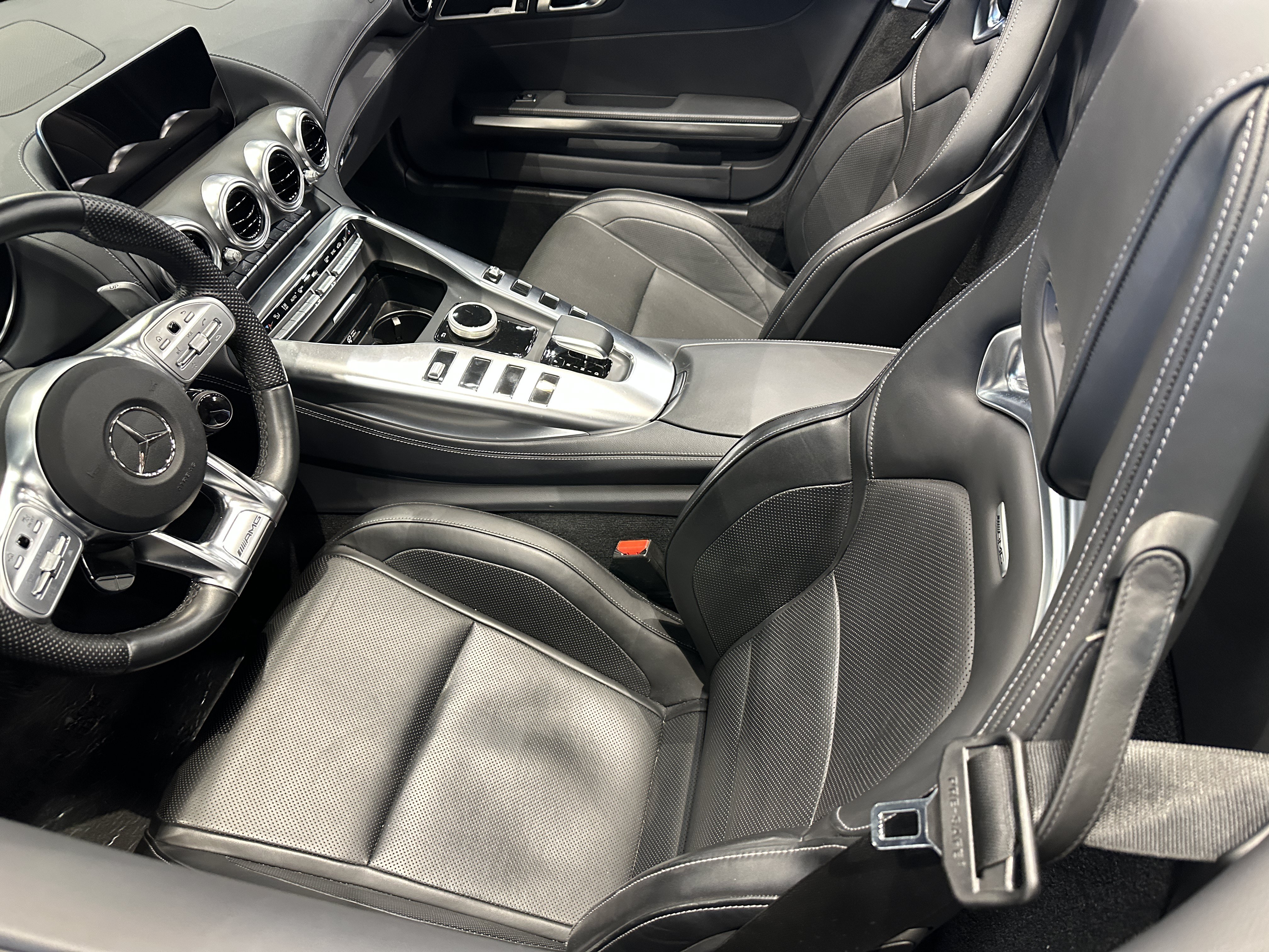 Used 2021 Mercedes-Benz AMG GT Roadster image 6