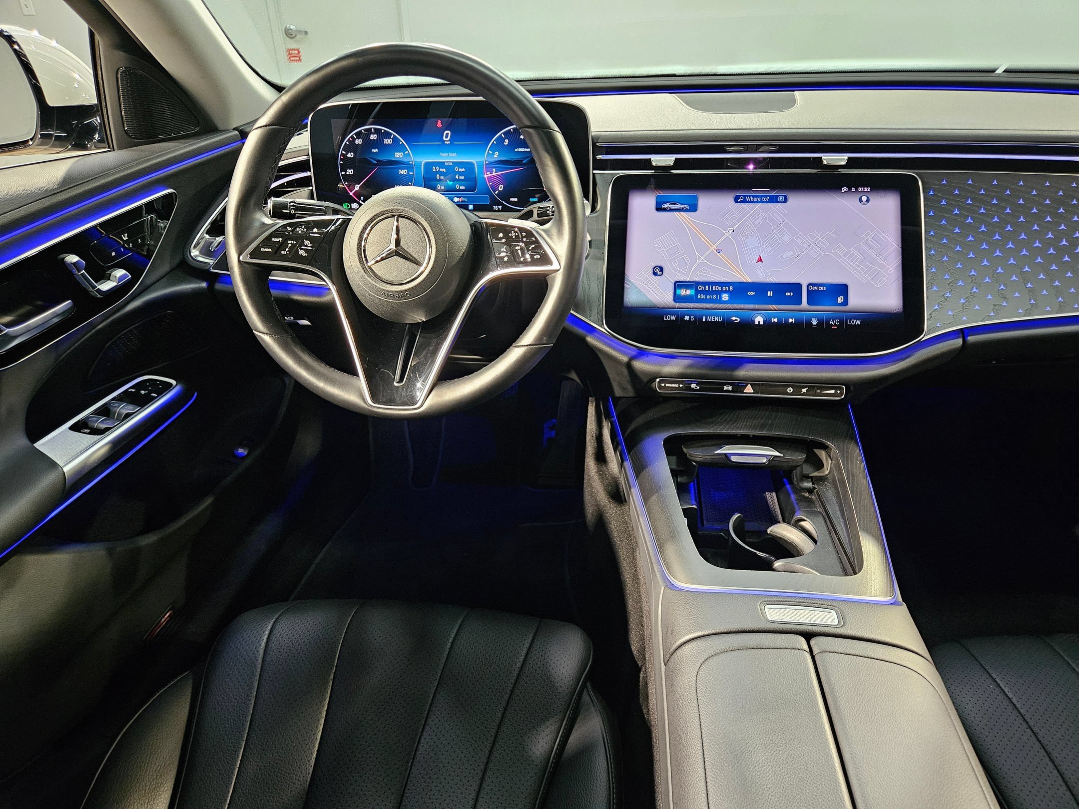 Used 2025 Mercedes-Benz E 350 Sedan w/ Winter Package image 9