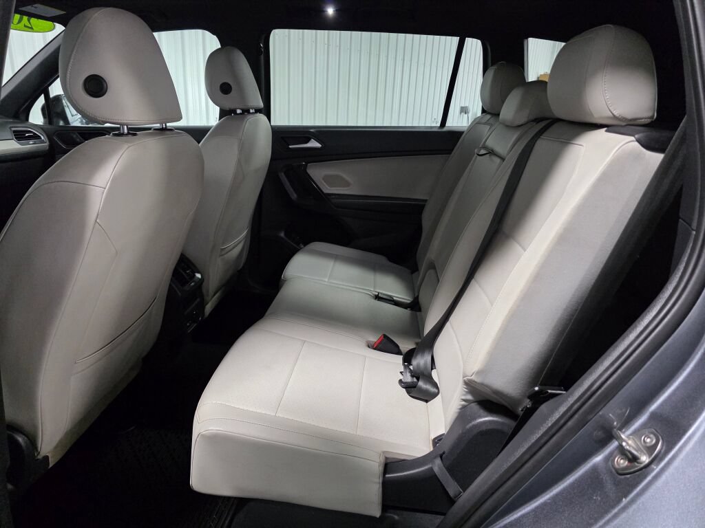 Used 2021 Volkswagen Tiguan SE R-Line w/ 3rd Row Seat Package AWD/4WD image 10