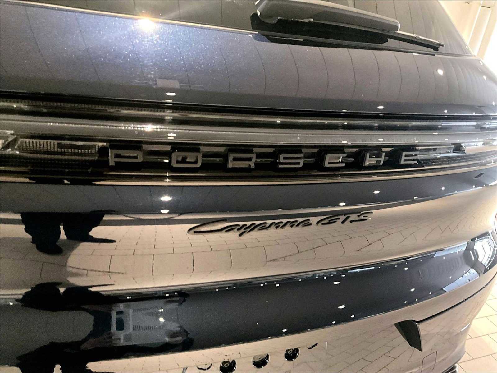 Used 2025 Porsche Cayenne GTS image 38