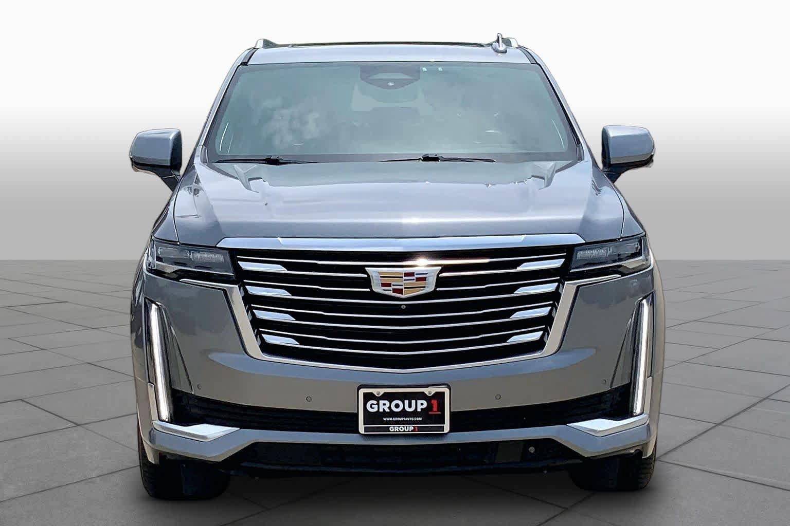 Used 2022 Cadillac Escalade Premium Luxury Platinum w/ Heavy-Duty Trailer Package AWD/4WD image 4