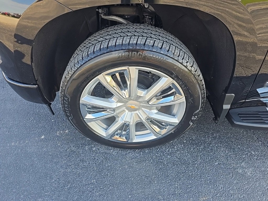 Used 2024 Chevrolet Silverado 1500 High Country w/ High Country Premium Package image 4