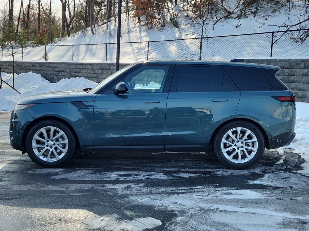 Used 2025 Land Rover Range Rover Sport SE image 6