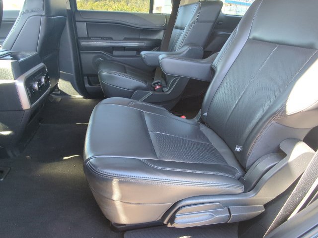 Used 2024 Ford Expedition XLT AWD/4WD image 27
