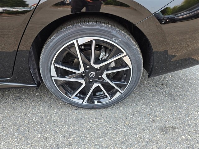 New 2025 Nissan Sentra SR w/ SR Premium Package image 11