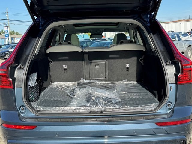 New 2026 Volvo XC60 T8 Ultra w/ Protection Package Premier image 15